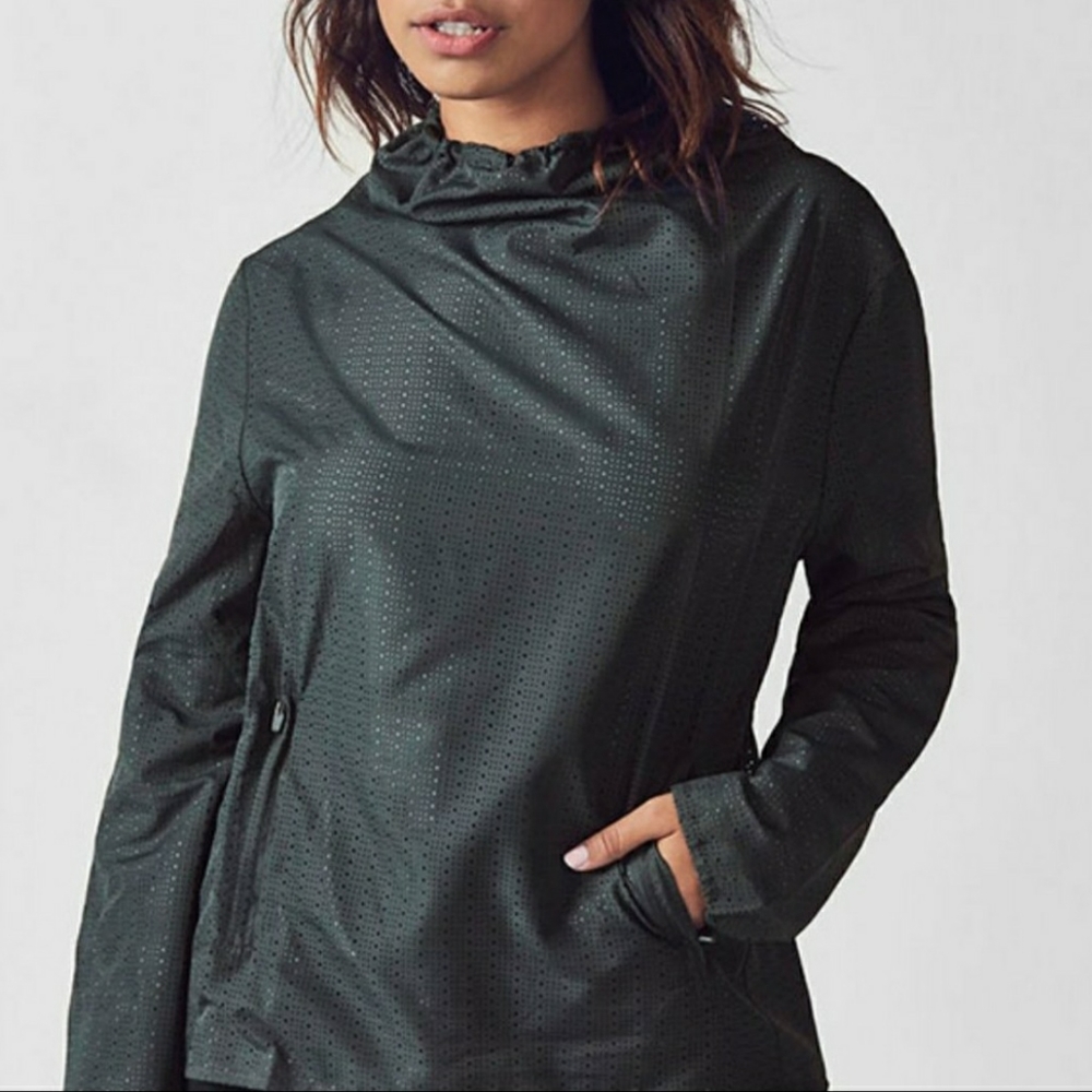 Fabletics Liora Pullover Gray Aqua Lining Jacket Small Activewear Softshell